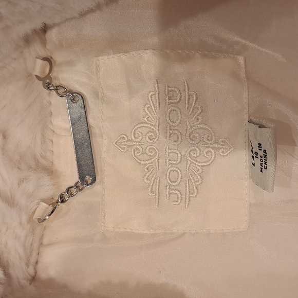 JOUJOU Women's Cream Faux Fur Jacket - Picture 4 of 7